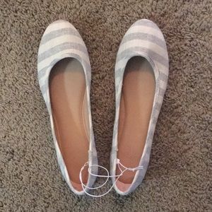 BRAND NEW! Universal Threads Ballet Flats